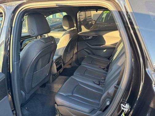 2020 Audi Q7 55 Prestige