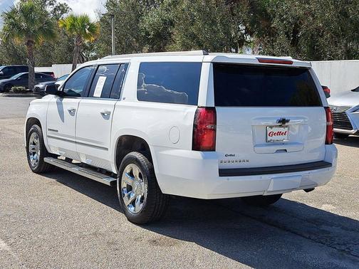 2017 Chevrolet Suburban LT