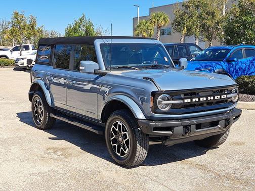 2023 Ford Bronco Outer Banks