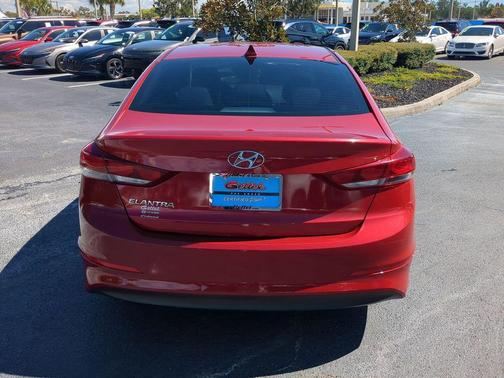 2018 Hyundai ELANTRA SEL