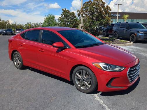 2018 Hyundai ELANTRA SEL
