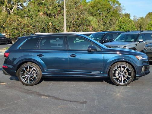 2023 Audi Q7 55 Prestige