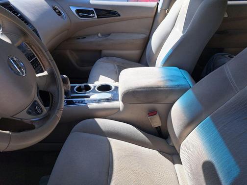 2013 Nissan Pathfinder SV