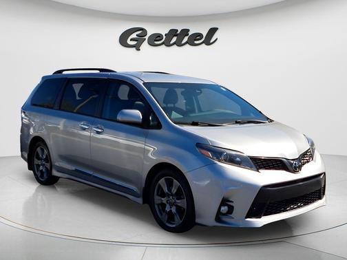 2018 Toyota Sienna SE