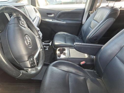 2018 Toyota Sienna SE