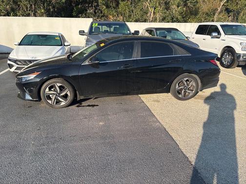 2022 Hyundai ELANTRA HEV Limited