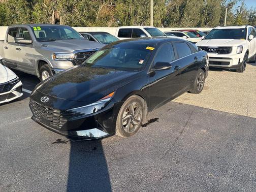 2022 Hyundai ELANTRA HEV Limited