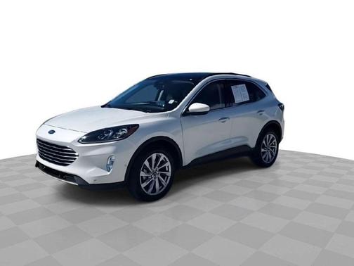 2022 Ford Escape Titanium