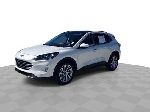 2022 Ford Escape Titanium