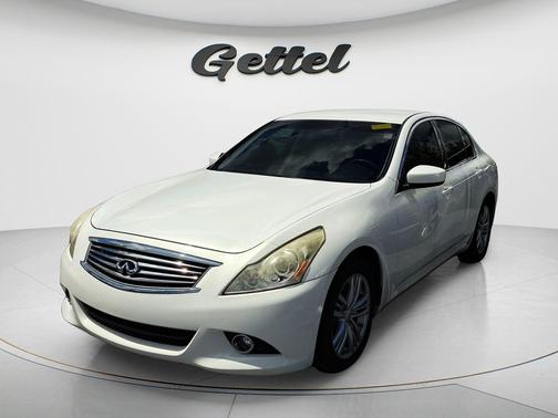 Moonlight White 2013 INFINITI G37 Journey