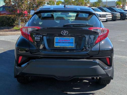 2021 Toyota C-HR LE