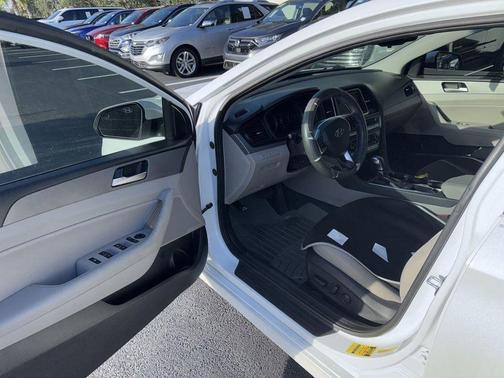 2018 Hyundai SONATA SEL