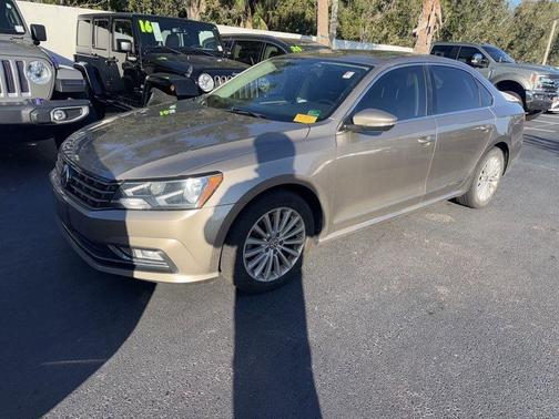 2016 Volkswagen Passat 1.8T SE w/Technology