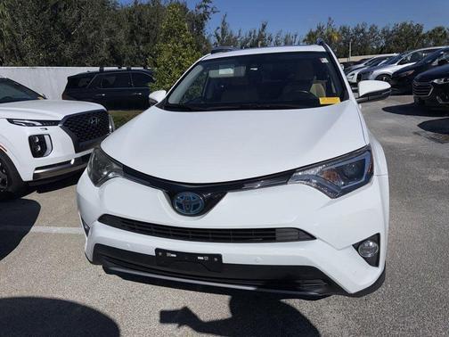 2017 Toyota RAV4 Hybrid XLE