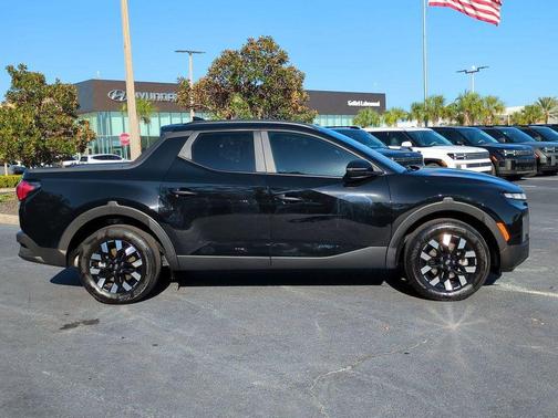 2025 Hyundai SANTA CRUZ SEL Activity