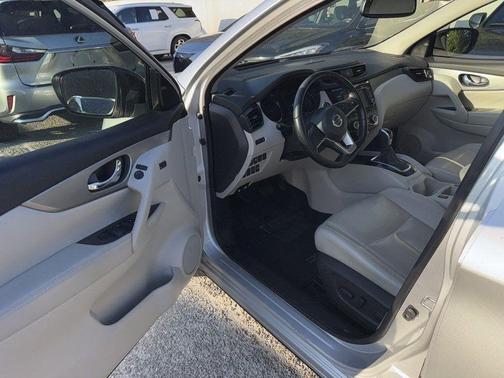 2020 Nissan Rogue Sport SL