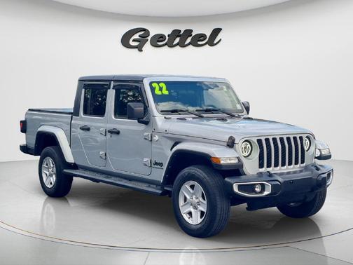 Silver Zynith Clearcoat 2022 Jeep Gladiator Sport S