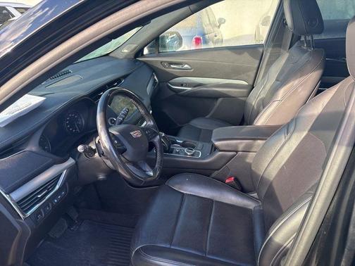 2019 Cadillac XT4 Premium Luxury