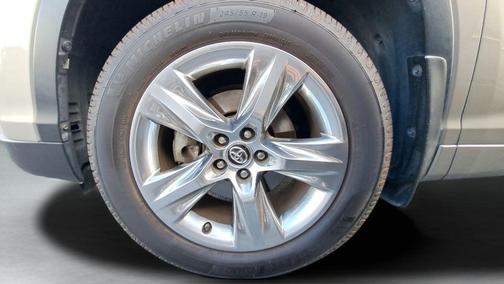 2016 Toyota Highlander Limited Platinum