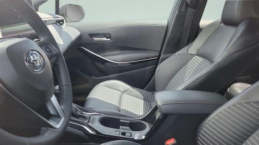 Wind Chill Pearl/Midnight Black Metallic 2025 Toyota Corolla XSE