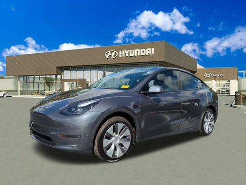 2023 Tesla Model Y Long Range Dual Motor All-Wheel Drive