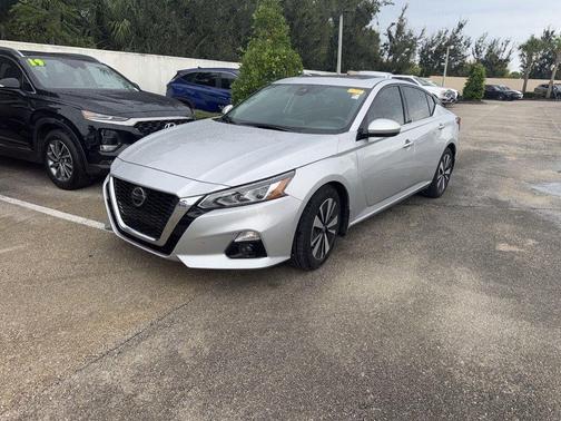 2020 Nissan Altima 2.5 SV