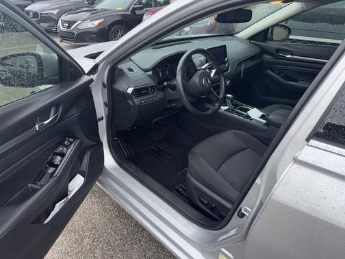 2020 Nissan Altima 2.5 SV