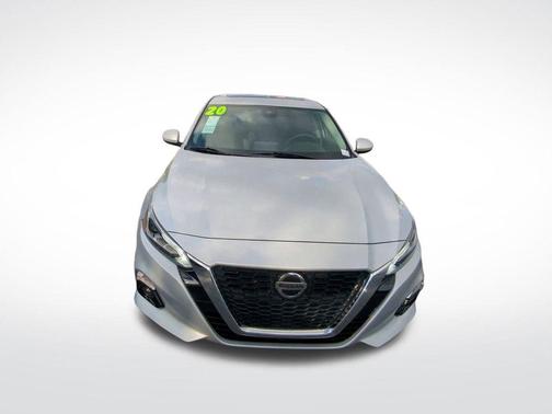 2020 Nissan Altima 2.5 SV