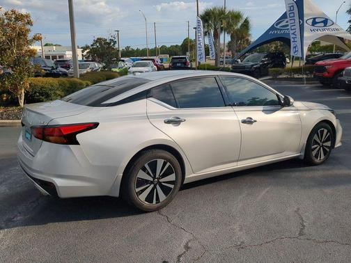 2020 Nissan Altima 2.5 SV