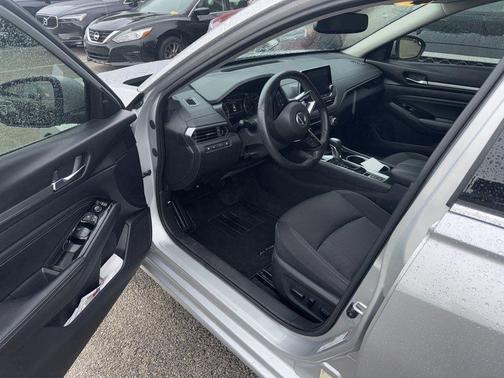 2020 Nissan Altima 2.5 SV
