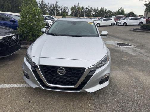 2020 Nissan Altima 2.5 SV