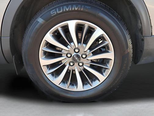 2020 Lincoln Nautilus Standard