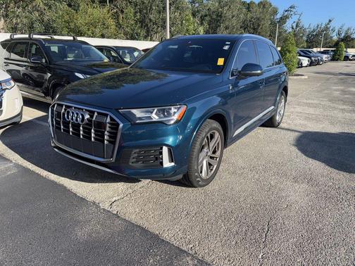 2021 Audi Q7 45 Premium Plus