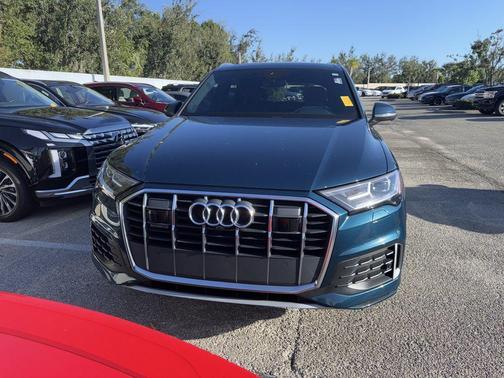 2021 Audi Q7 45 Premium Plus