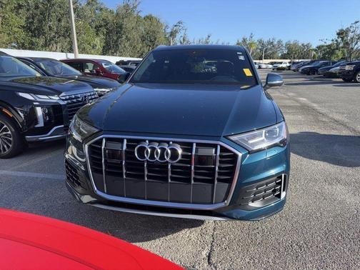 2021 Audi Q7 45 Premium Plus