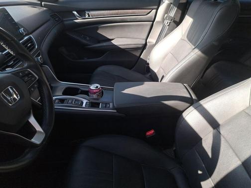 2020 Honda Accord Touring 2.0T