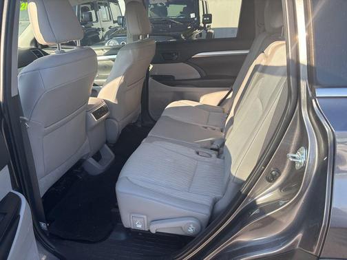 2019 Toyota Highlander LE Plus