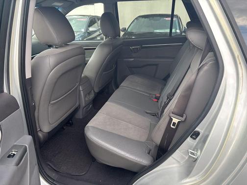 2012 Hyundai SANTA FE SE