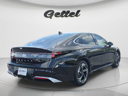 Abyss Black 2026 Hyundai SONATA SEL