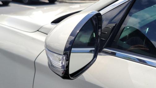 Vatna Gray 2025 Genesis G70 2.5T RWD