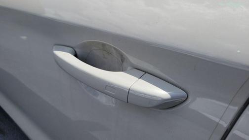 Vatna Gray 2025 Genesis G70 2.5T RWD