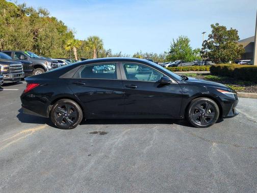 2023 Hyundai ELANTRA HEV Blue