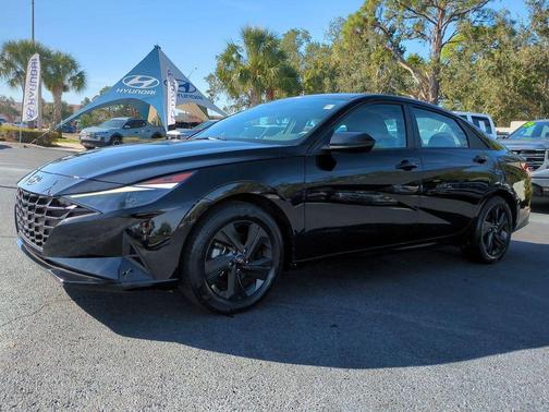 2023 Hyundai ELANTRA HEV Blue