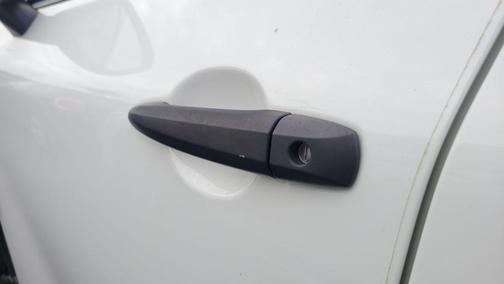 Glacier White 2023 Nissan Rogue S