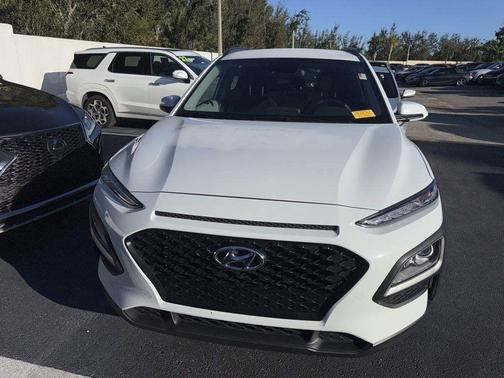 2021 Hyundai KONA SEL