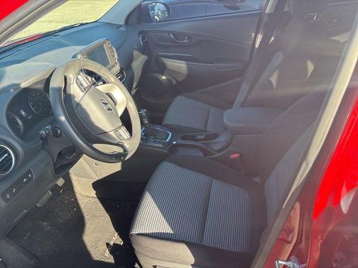 2020 Hyundai KONA SEL