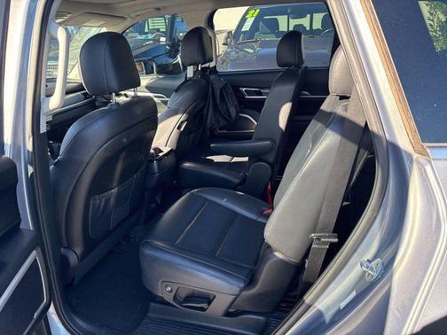 2020 Kia Telluride S