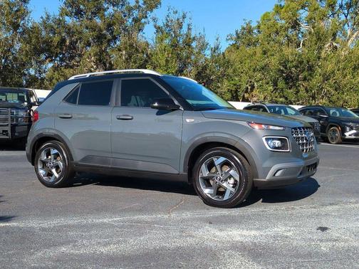 2024 Hyundai VENUE Limited