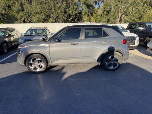 2024 Hyundai VENUE Limited