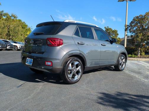 2024 Hyundai VENUE Limited